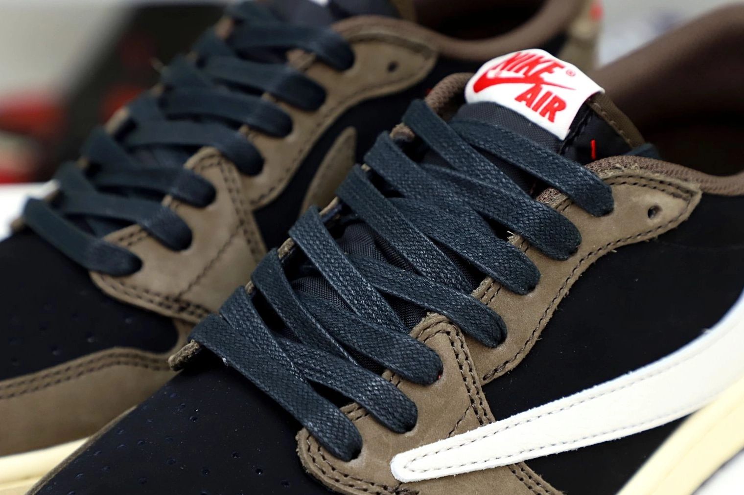 Jordan Jordan 1mLow x Travis SP OG Scott TS Air 0208